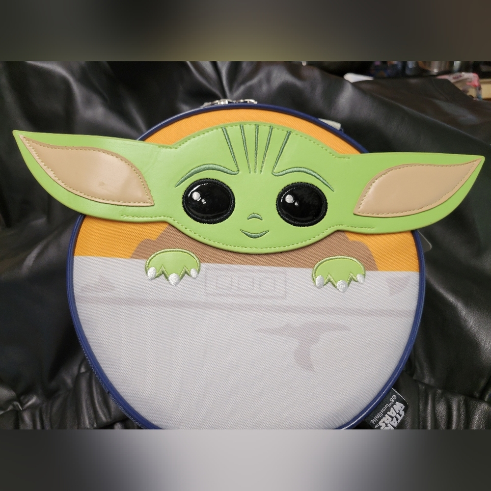 New Disney's Star Wars mandolorian lunch box